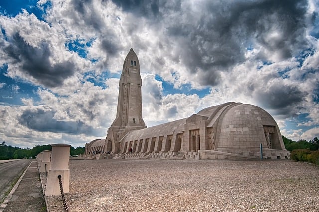 war tourism day trip from Paris - verdun douaumont-2560133_640