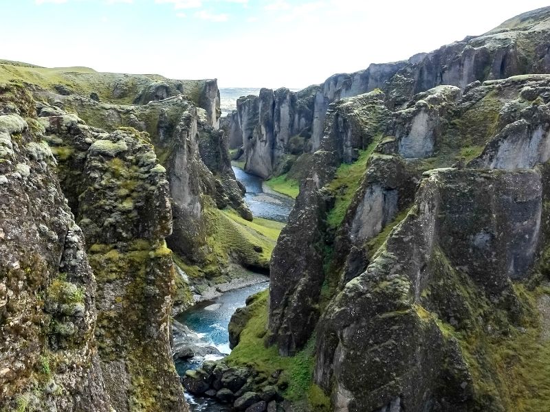 Fjadrargljufur canyon view