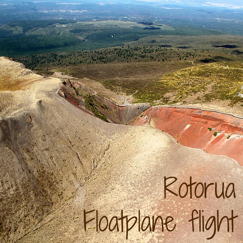 Travel Guide New Zealand - Floatplane flight over Rotorua