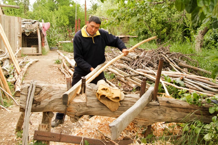 Kyrgyz yurt making