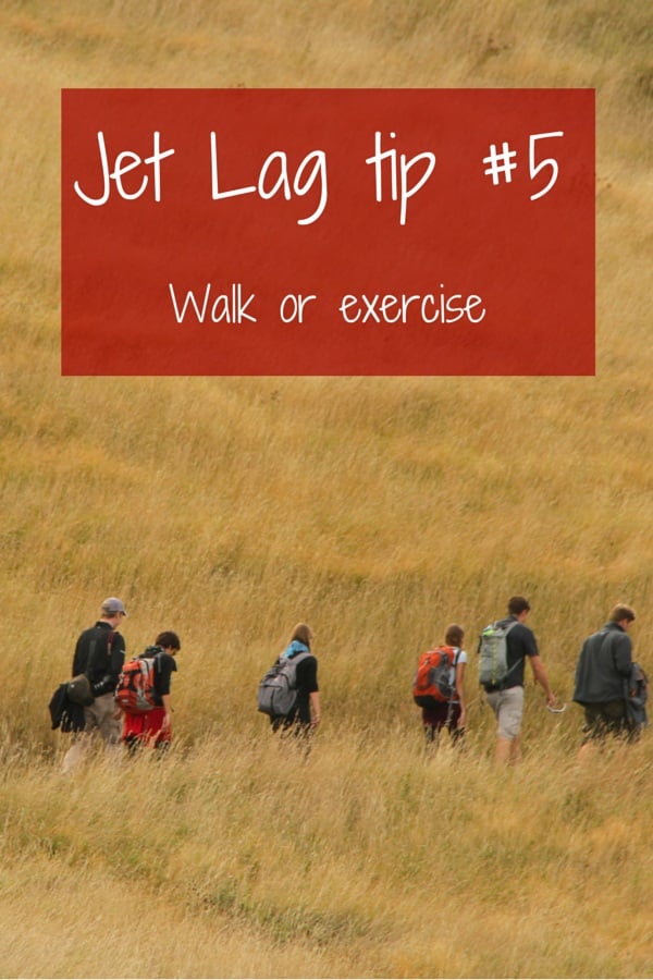 tip to avoid jet lag : walk exercise