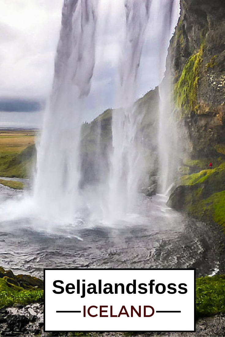 Photos and Guide to plan your visit to Seljalandsfoss waterfall Iceland