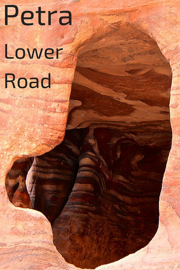 Travel Guide Jordan - Plan your visit to the lower road of Petra