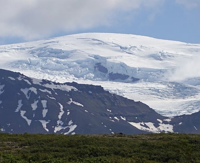 Island TOur Schneemobil auf einem Gletscher