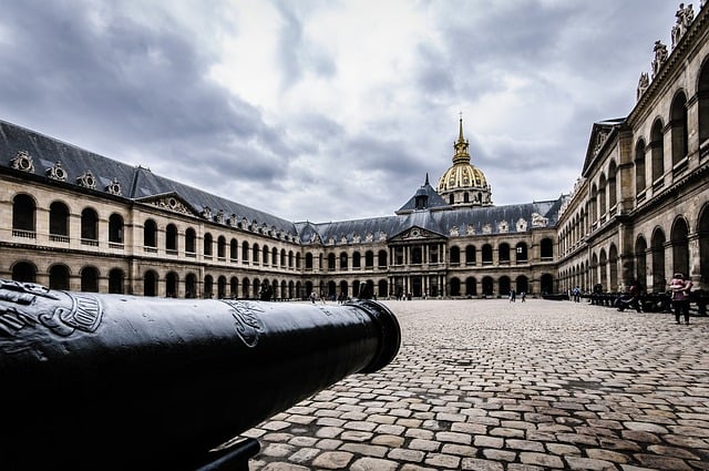 What to do in Paris in 3 days - les-invalides-898679_640