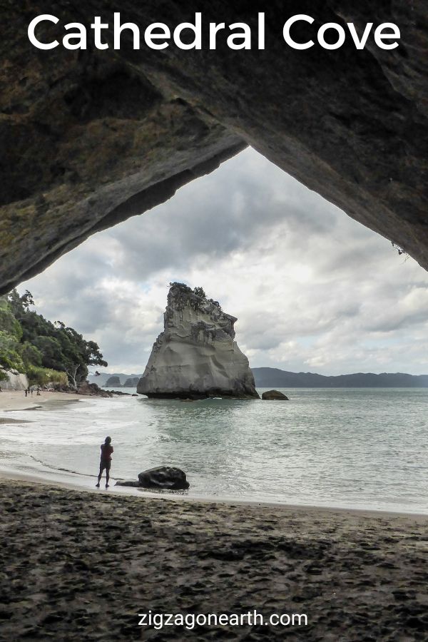 Cascate Cathedral Cove Nuova Zelanda Travel Pin2